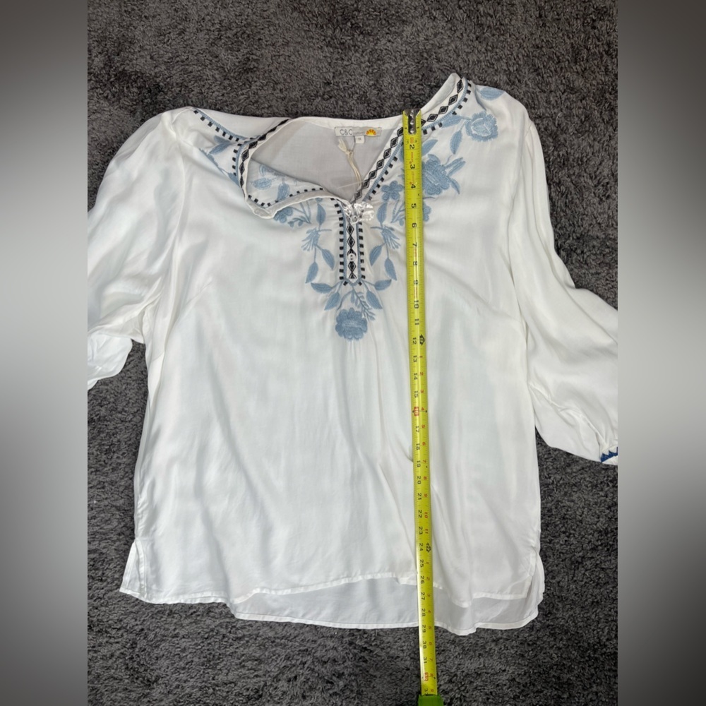 C&C California white and blue floral embroidery boho flowy women’s blouse 1X - Picture 15 of 17